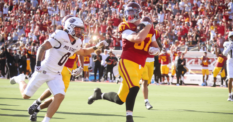 USC tight end Lake McRee scores a touchdown against Missouri State