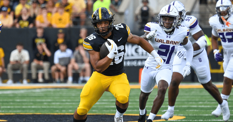 Xavier Williams(1)
