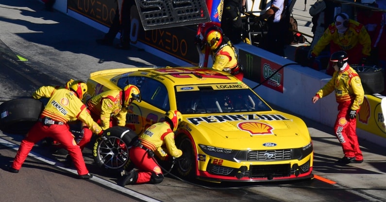 Joey Logano pit crew NASCAR