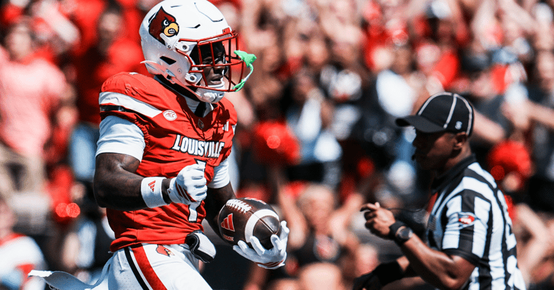 Louisville Cardinals running back Isaac Brown (1) pumps his chest with his fist as he runs in to score a touchdown in the first half against EKU at the Cardinals' season opener Saturday, August 30, 2025 at L&N Federal Credit Union Stadium in Louisville, Kentucky.