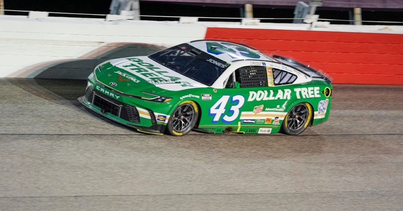 Erik Jones Darlington NASCAR