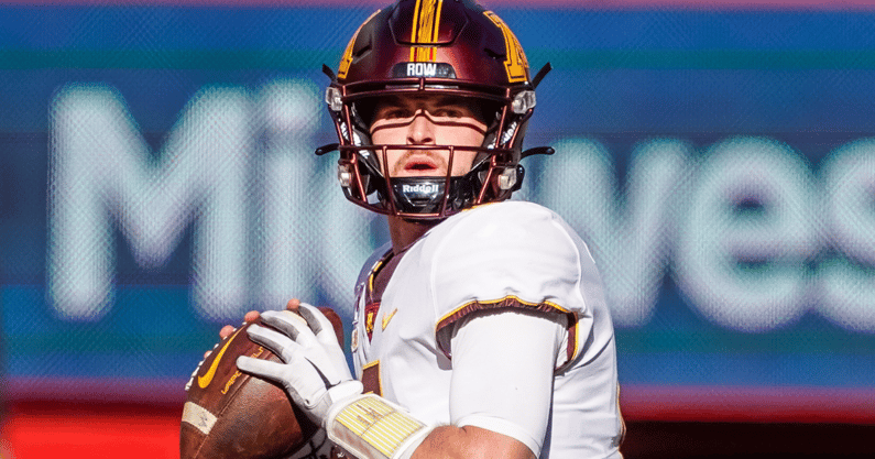 minnesota-golden-gophers-tanner-morgan-analyst-role-northwestern-state-game