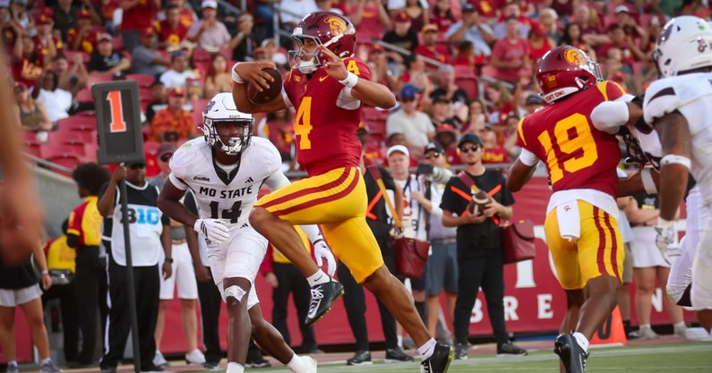 USC quarterback Husan Longstreet rushes for a touchdown against Missouri State