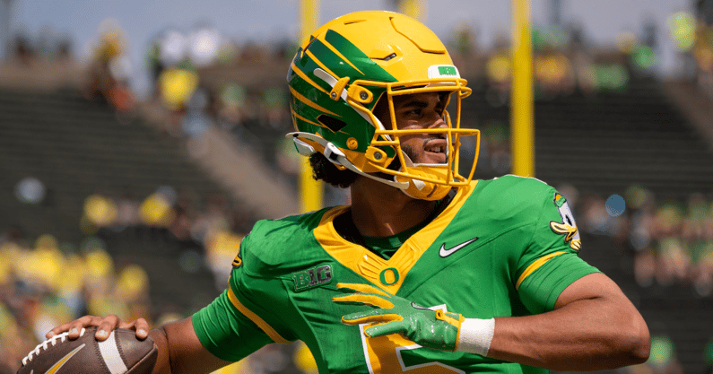Dan-Lanning-evaluates-Dante-Moores-debut-as-Oregon-starting-quarterback
