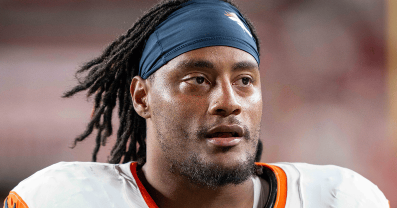 Broncos LB Nik Bonitto