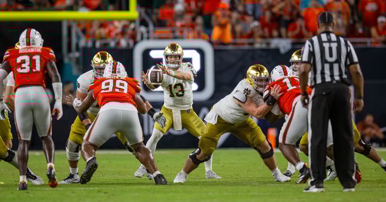 Notre Dame offensive line protects CJ Carr
