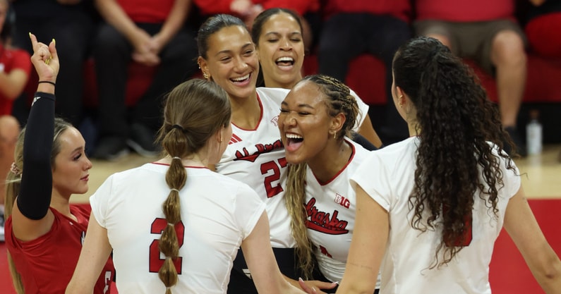 Nebraska volleyball Manaia Ogbechie