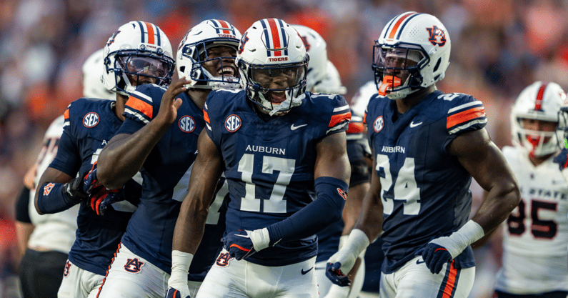 Xavier Atkins (Photo by Matt Rudolph/AuburnSports)