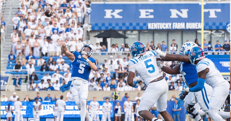 Kentucky Wildcats quarterback Zach Calzada (5) launched the ball downfield as the Kentucky Wildcats faced off against the Ole Miss Rebels at Kroger Field in Lexington, Kentucky on Saturday, September 6, 2025. Ole Miss defeated Kentucky, 30-23. (© Jeff Faughender/Courier Journal / USA TODAY NETWORK via Imagn Images)