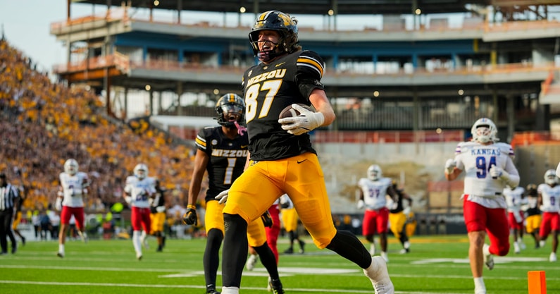 NCAA Football: Kansas at Missouri