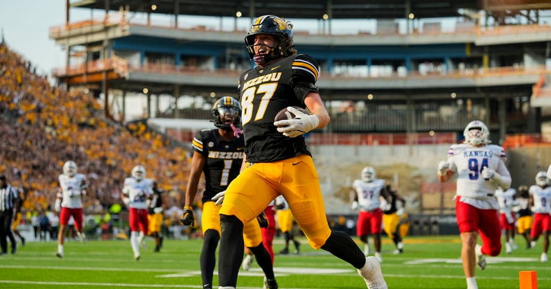 NCAA Football: Kansas at Missouri