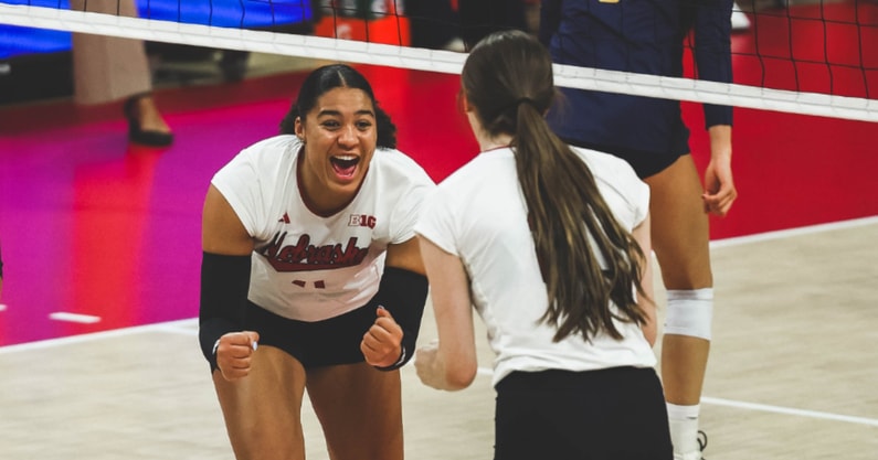Nebraska volleyball Teraya Sigler (2)