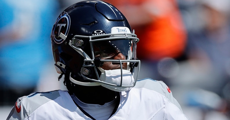 Titans QB Cam Ward