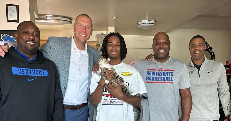 Kentucky visits with Deron Rippey Jr. (Photo provided by Deron Rippey Sr.)