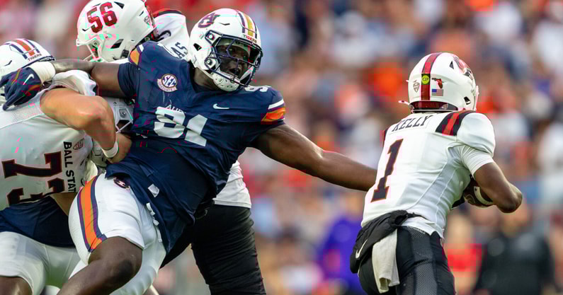 Zykeivous Walker (Photo by Matt Rudolph/AuburnSports)