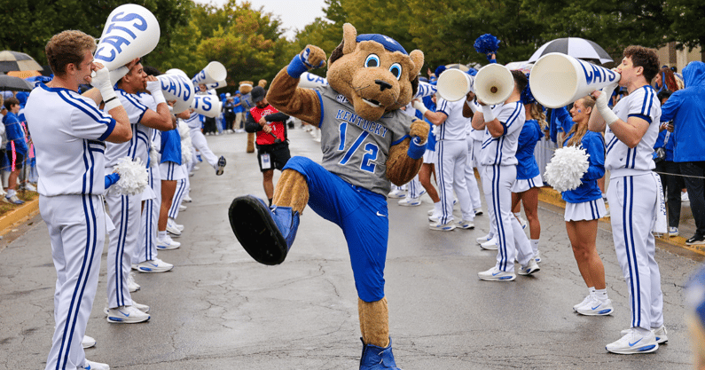 Kentucky vs. Ole Miss Cat Walk - Mont Dawson, Kentucky Sports Radio