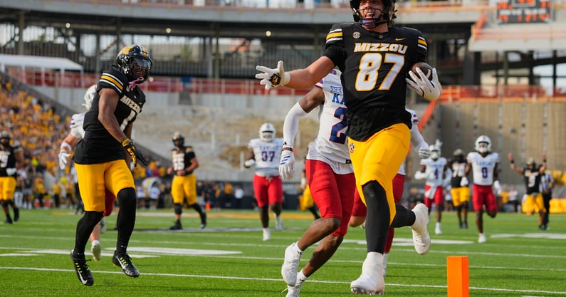 NCAA Football: Kansas at Missouri