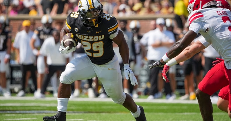 NCAA Football: UL Lafayette at Missouri