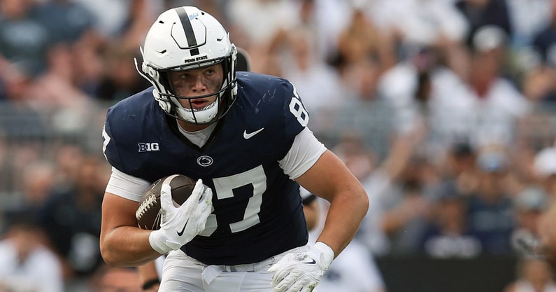NCAA Football: Villanova at Penn State