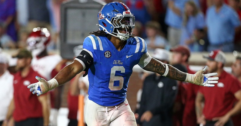 NCAA Football: Arkansas at Mississippi