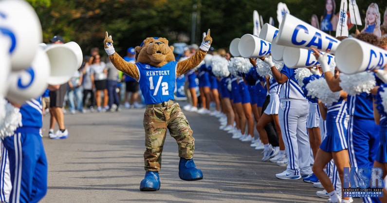 20250913_UKFootballvsEasternMichigan_CI_0008.CR3