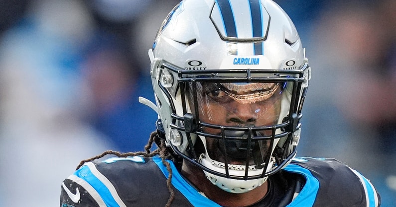 DE Jadeveon Clowney