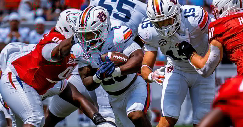 Omar Mabson (Photo by Matt Rudolph/AuburnSports)