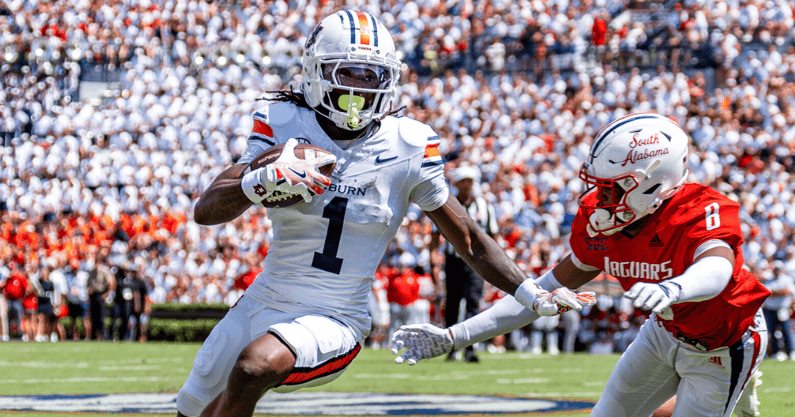 Eric Singleton Jr. (Photo by Matt Rudolph/AuburnSports)