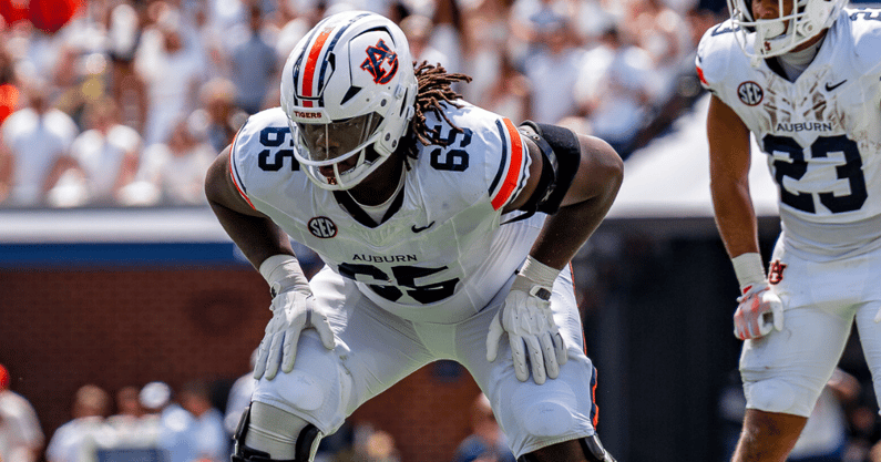 Xavier Chaplin (Photo by Matt Rudolph/AuburnSports)