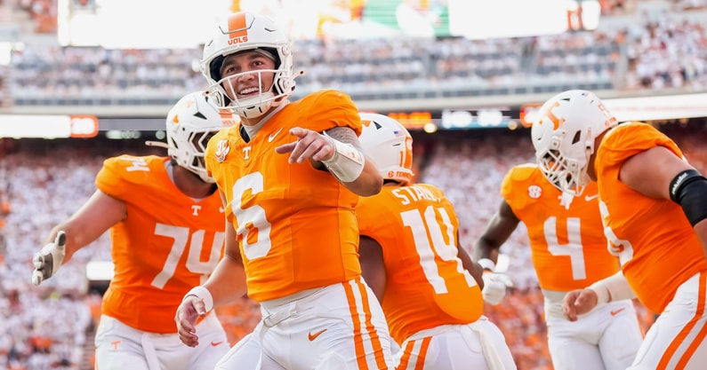 Brianna Paciorka/News Sentinel / USA TODAY NETWORK via Imagn Images | Tennessee quarterback Joey Aguilar (6) during a college football game between Tennessee and Georgia at Neyland Stadium in Knoxville, Tenn., on Sept. 13, 2025.