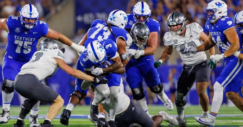 The Kentucky offensive line leads the way for Seth McGowan, via Crawford Ifland, Kentucky Sports Radio