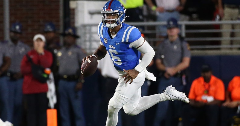 NCAA Football: Arkansas at Mississippi