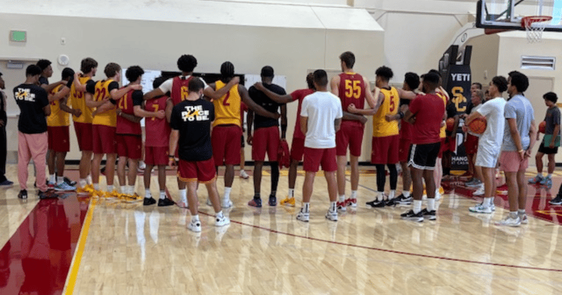 The USC Trojans at the end of a preseason practice