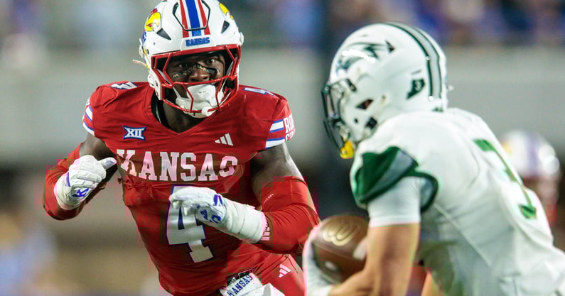 Kansas Jayhawks linebacker Trey Lathan