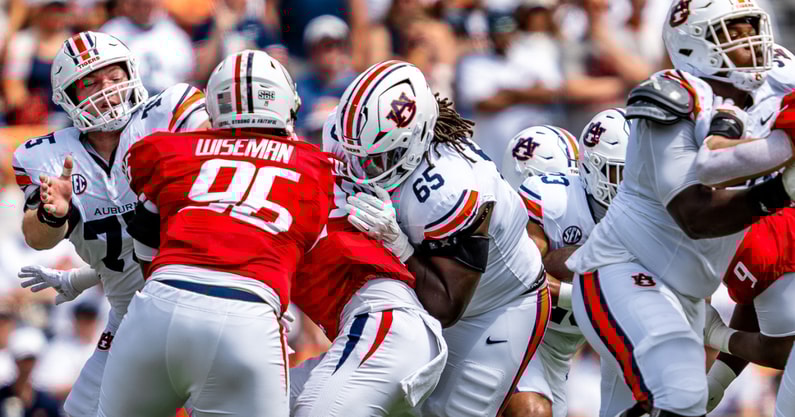 Connor Lew and Xavier Chaplin block against South Alabama. (Photo by Matt Rudolph/AuburnSports)