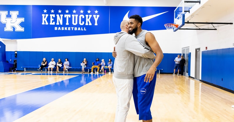 Karl-Anthony Towns speaks with the Kentucky Wildcats (Photo via UK Athletics)