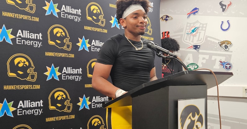 Kamari Moulton(2)