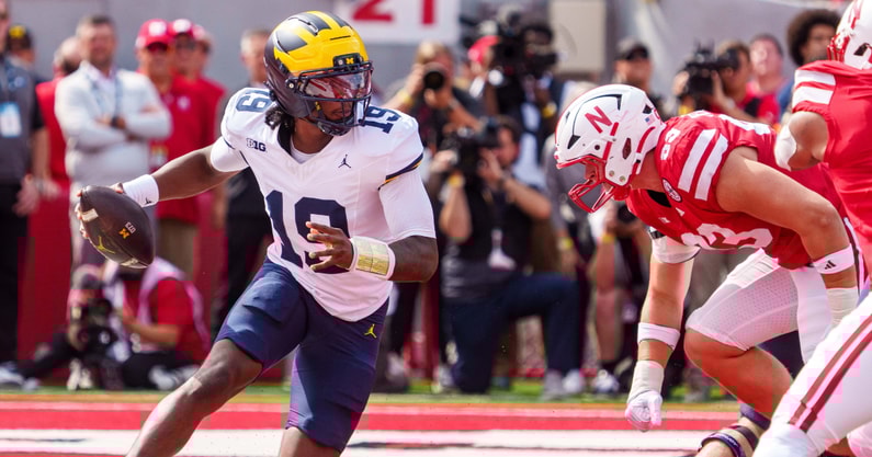 Nebraska football DL Kade Pietrzak puts pressure on Michigan QB Bryce Underwood