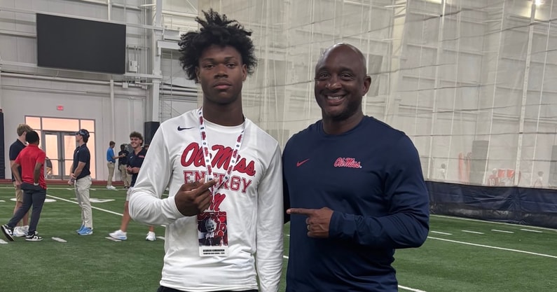 both-sides-of-the-ball-impress-ole-miss-recruits-in-win-over-tulane
