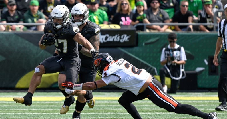 NCAA Football: Oregon State at Oregon