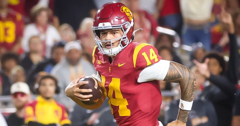USC quarterback Jayden Maiava