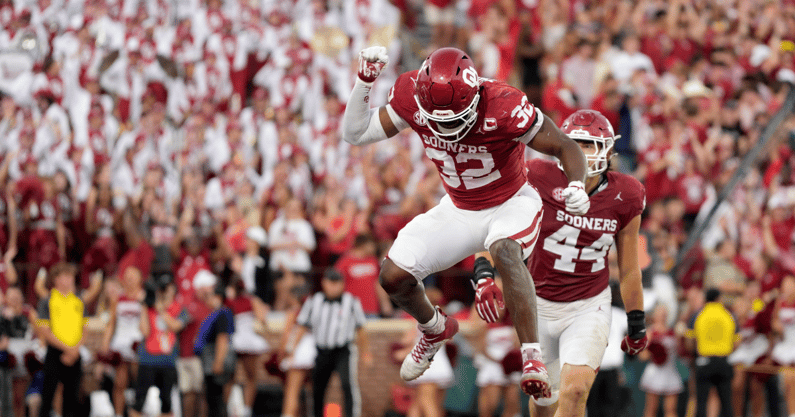 Oklahoma pass-rusher R Mason Thomas celebrates a safety in a win over Auburn, via BRYAN TERRY:THE OKLAHOMAN : USA TODAY NETWORK via Imagn Images