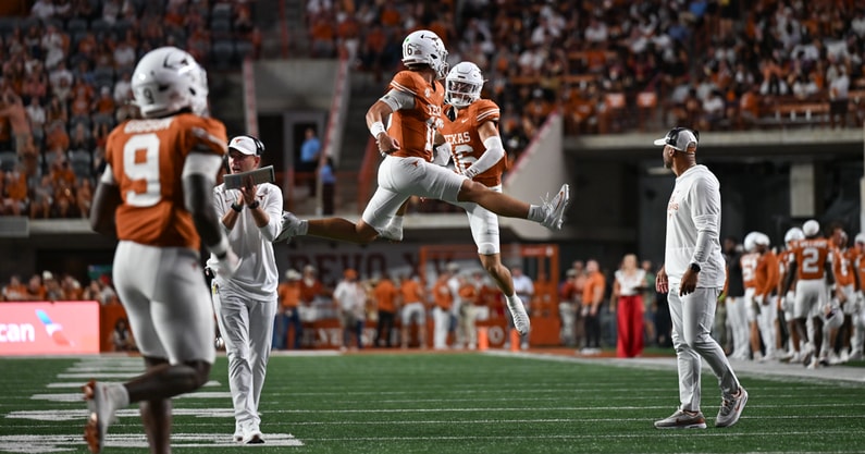 ut_vs_sam_houston_state-8199_manning_taaffe