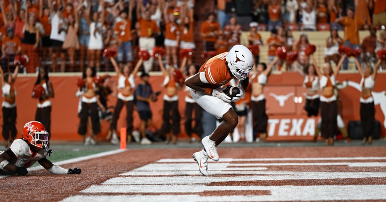 ut_vs_sam_houston_state-8203_wingo