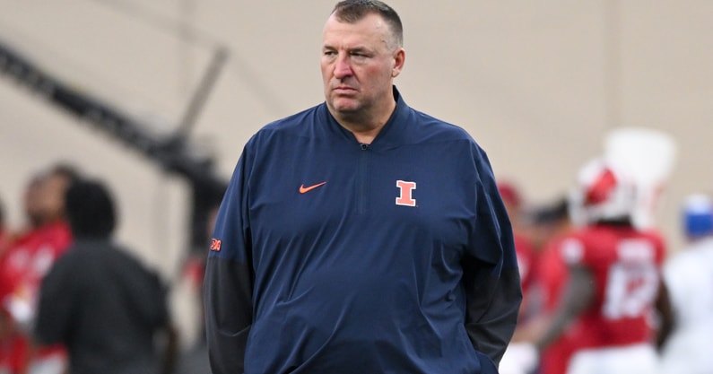 NCAA Football: Illinois at Indiana