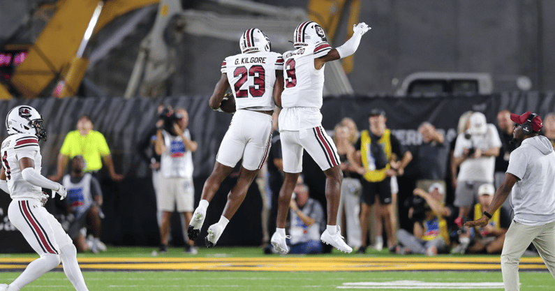 Breaking down South Carolina quarterback LaNorris Sellers' 32-yard pass to Jared Brown against the Missouri Tigers.