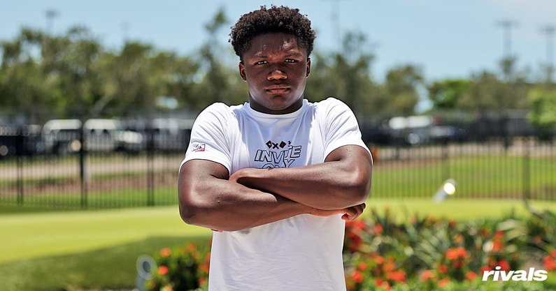 ole-miss-bringing-in-5-star-wr-for-another-visit-to-oxford