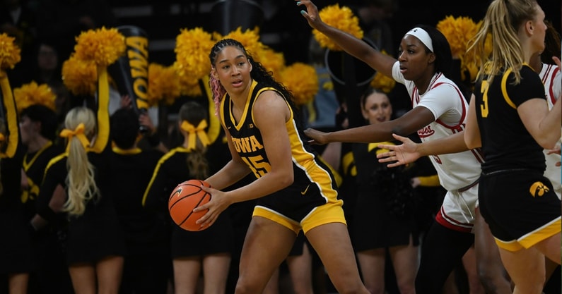 Hannah Stuekle could be the key player for the Hawkeyes this season. (Photo by Dennis Scheidt)