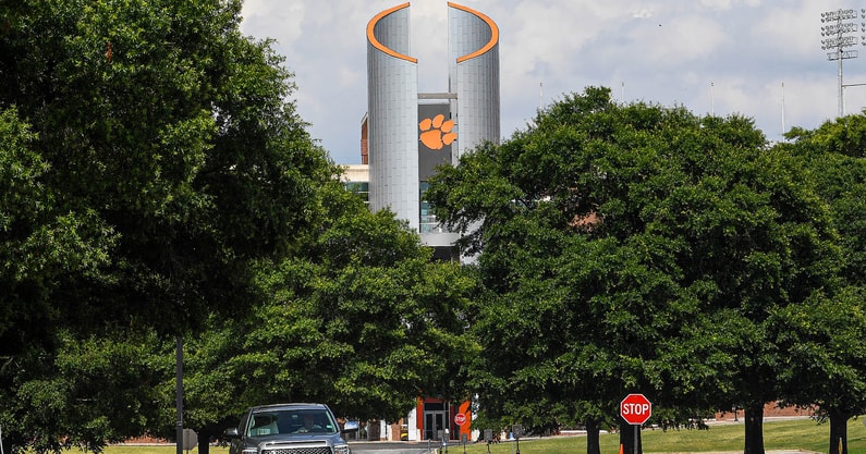 Clemson oculus