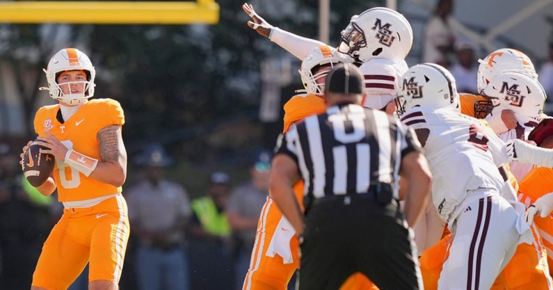 Brianna Paciorka/News Sentinel / USA TODAY NETWORK via Imagn Images | Tennessee quarterback Joey Aguilar (6) looks to pass during a college football game between Tennessee and Mississippi State at Davis Wade Stadium in Starkville, Miss., on Sept. 27, 2025.